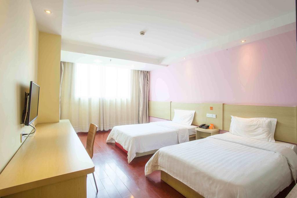 7Days Inn Jingmen Huyaguan Номер фото